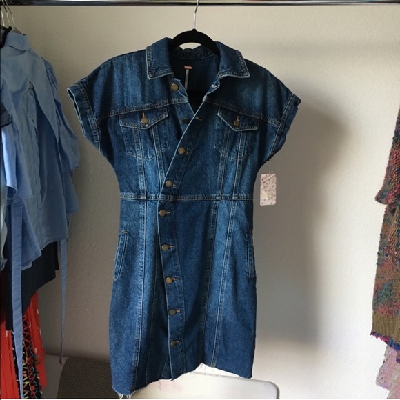 FREE PEOPLE THE CITY MINI DENIM DRESS - Picture 5 of 10